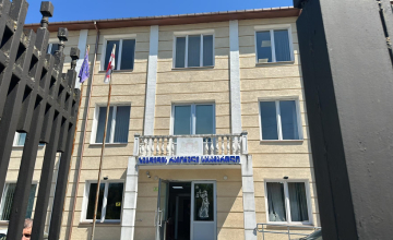 სასამართლომ ჯგუფურად ჩადენილი მკვლელობის მცდელობაში ბრალდებულებს 18-18 წლით პატიმრობა მიუსაჯა