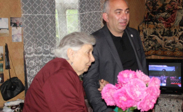 წალენჯიხაში მცხოვრებ ერთადერთ ომის ვეტერანს 9 მაისი მიულოცეს