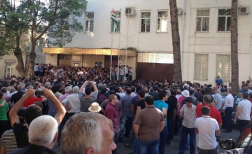 სოხუმში რაულ ხაჯიმბას მომხრეებს ესროლეს