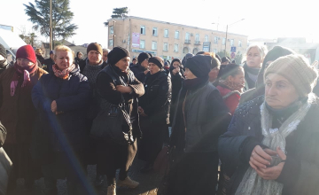 გარემოვაჭრეები ბაზრის მიმდებარედ ისევ შეიკრიბნენ
