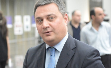 მთავრობის წევრები  სტუდენტებთან ერთად ევროპაში უვიზოდ მიემგზავრებიან 