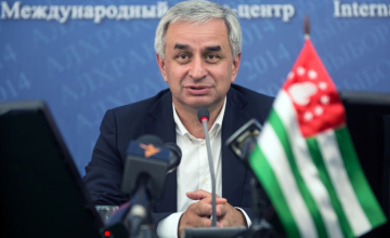 ხაჯიმბა რუსეთის მოქალაქეებისთვის მიწის იჯარით გადაცემას გეგმავს