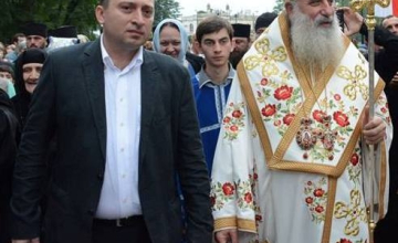 ქალაქის საკრებულოს თავმჯდომარე მართლმადიდებლებს 