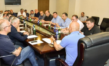 სამეგრელოს გუბერნატორმა რეგიონის პირველ პირებთან თათბირი გამართა
