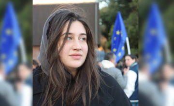 მარიამ სიჭინავა პოლიციელის მხრიდან შესაძლო მუქარასა და სიტყვიერ შეურაცხყოფაზე საუბრობს