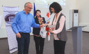 ზუგდიდის მერიამ წარჩინებული კურსდამთავრებულები დააჯილდოვა 