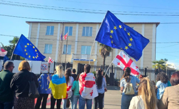 “აგენტების” კანონის წინააღმდებ აქციები ზუგდიდშიც გრძელდება (ფოტო)