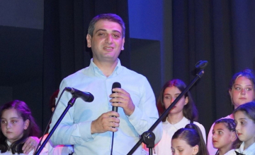 დავით შამათავამ ზუგდიდის მოსწავლე-ახალგაზრდობის სასახლის დირექტორის თანამდებობა დატოვა