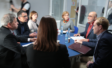 ამერიკის ელჩი და USAID-ის მისიის დირექტორი სტუმრად რადიო „ათინათში“