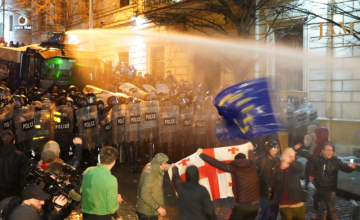 პარალმენტთან წუხელ პოლიციამ 66 დემონსტრანტი დააკავა - შსს