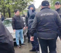 ზუგდიდში 9 აპრილის მემორიალთან შეკრებილი მოქალაქეები პოლიციამ დაშალა (ფოტო/ვიდეო)