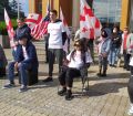 „თავისუფლება მიშას“, „სოლიდარობა ყოფილ პოლიციელებს“ - აქცია-პერფორმანსი ზუგდიდში